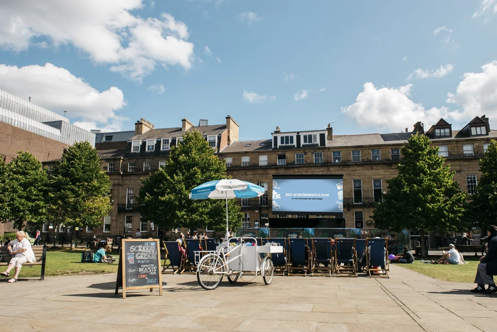NE1's Screen on The Green