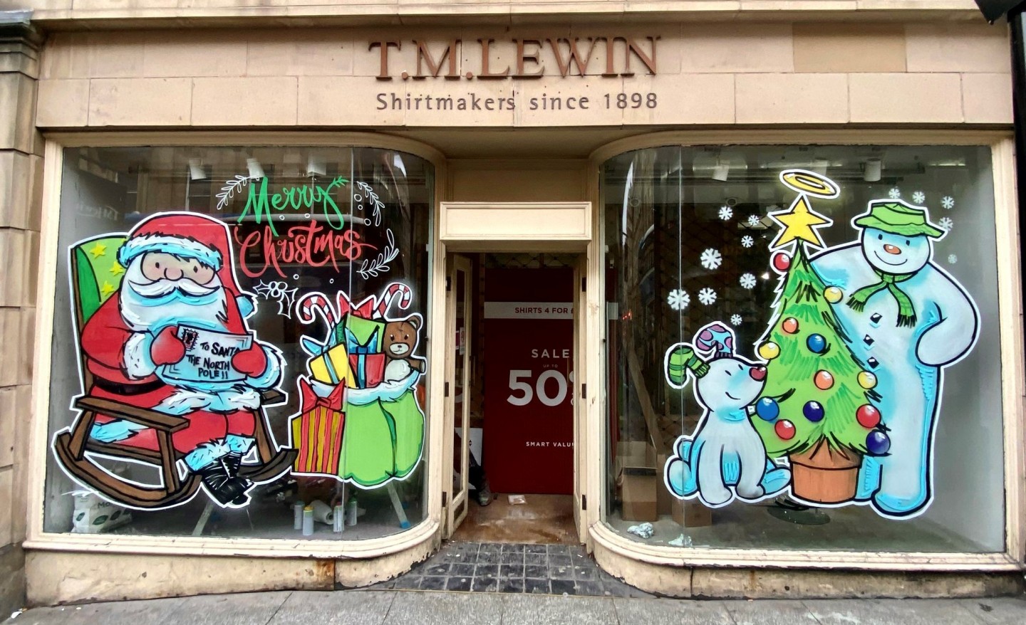 NE1's Christmas Windows on Mar