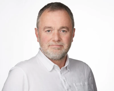 Lee Etherington image