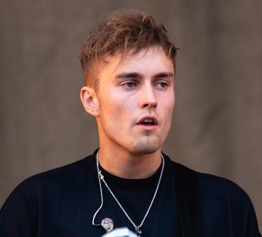 Sam Fender at Boardmaster 2021, Image by Raph_PH, Creative Commons 2.0 (2)